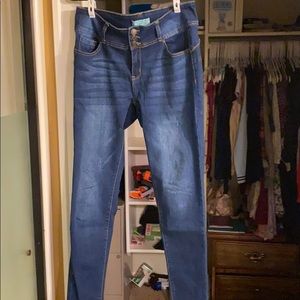 butt lifting skinny jeans